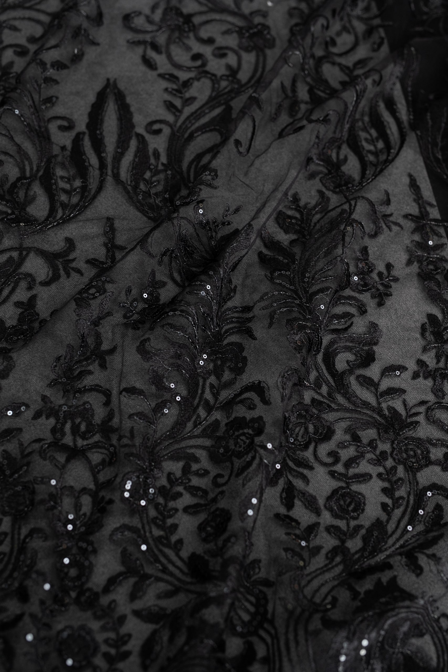 XQU3318 Black, tulle black