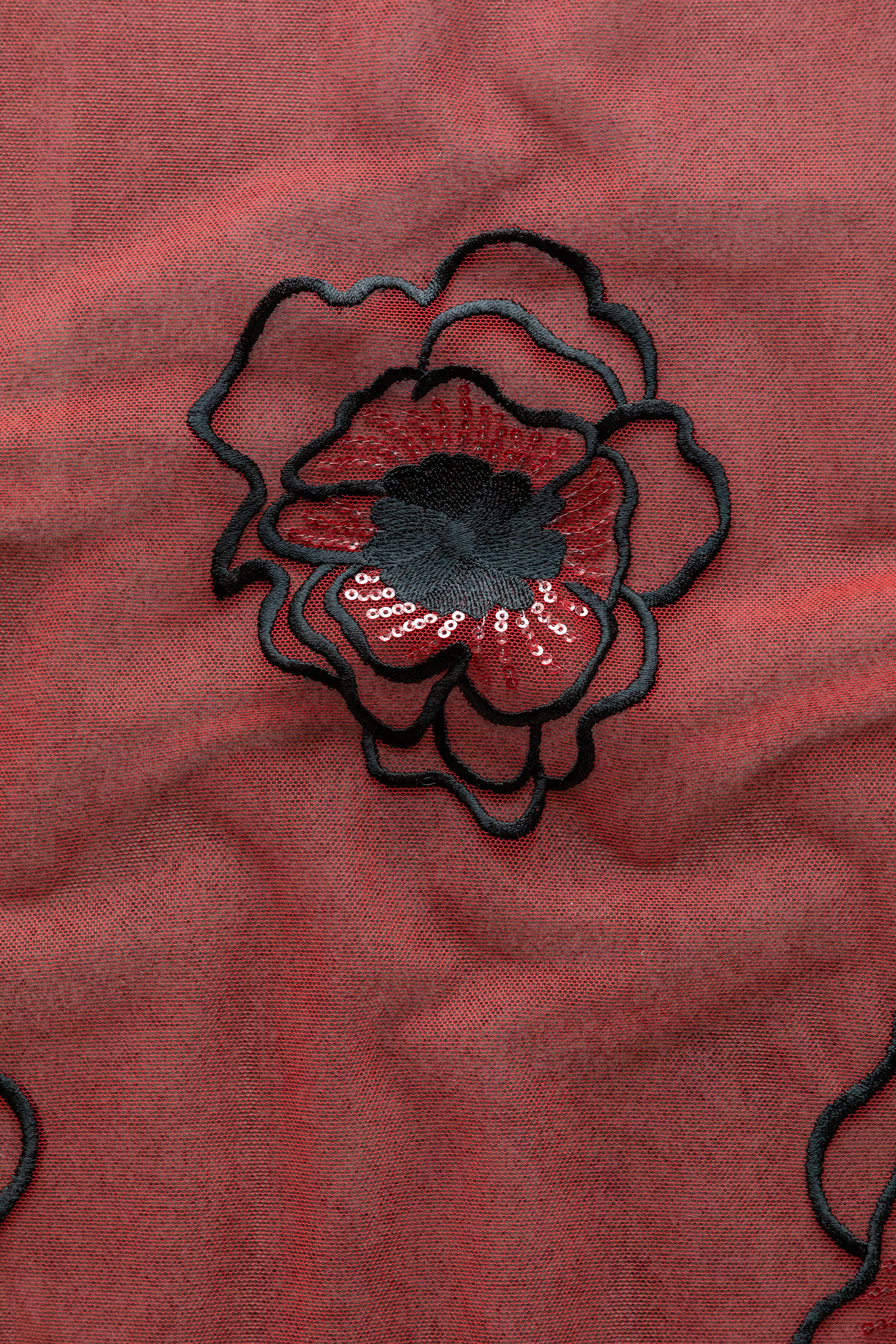 WD11-92S black, tulle red